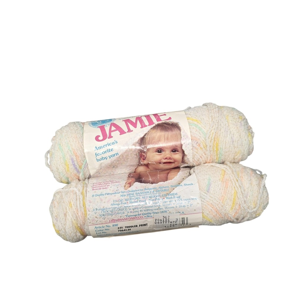 VTG Lion Brand Jamie Baby Yarn 2 Skeins 170 Yd 231 Toddler Print DK lot 70641.01